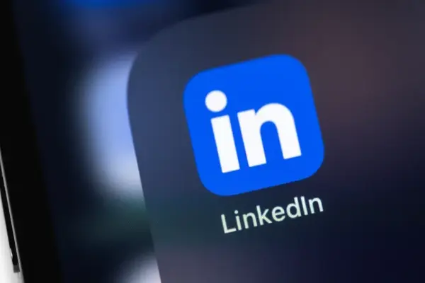 Một chiêu trò lừa đảo giả mạo danh tính mới trên LinkedIn đang nhắm vào các giám đốc điều hành trực tuyến - hãy đảm bảo bạn không trở thành nạn nhân của chiêu trò này.